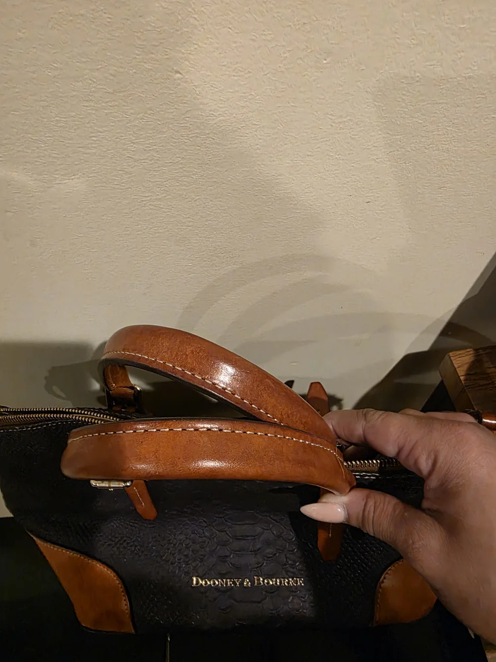 Satchel - Picture 2 of 8